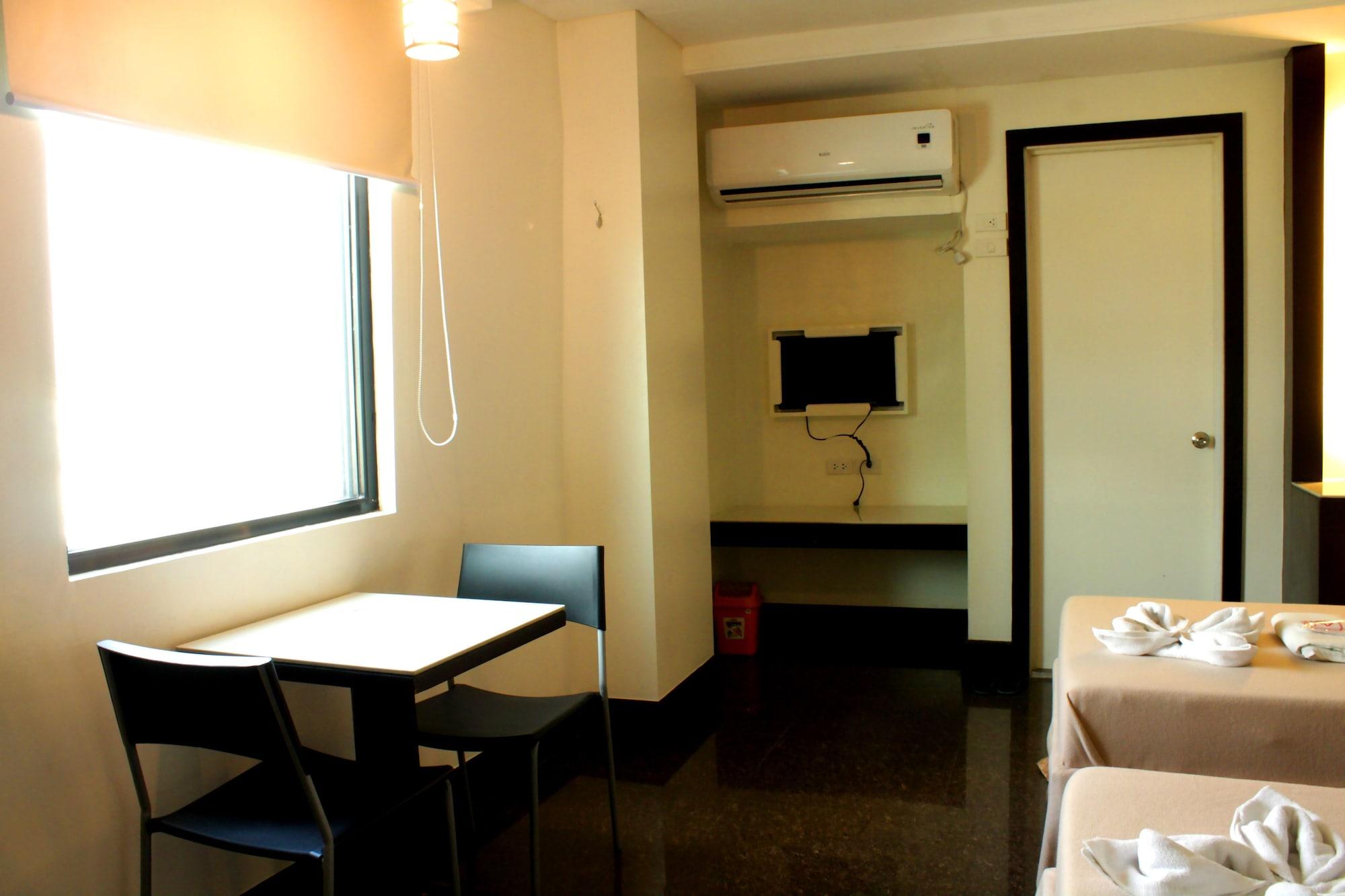 Vista Hotel Cubao Кесон Сити Екстериор снимка
