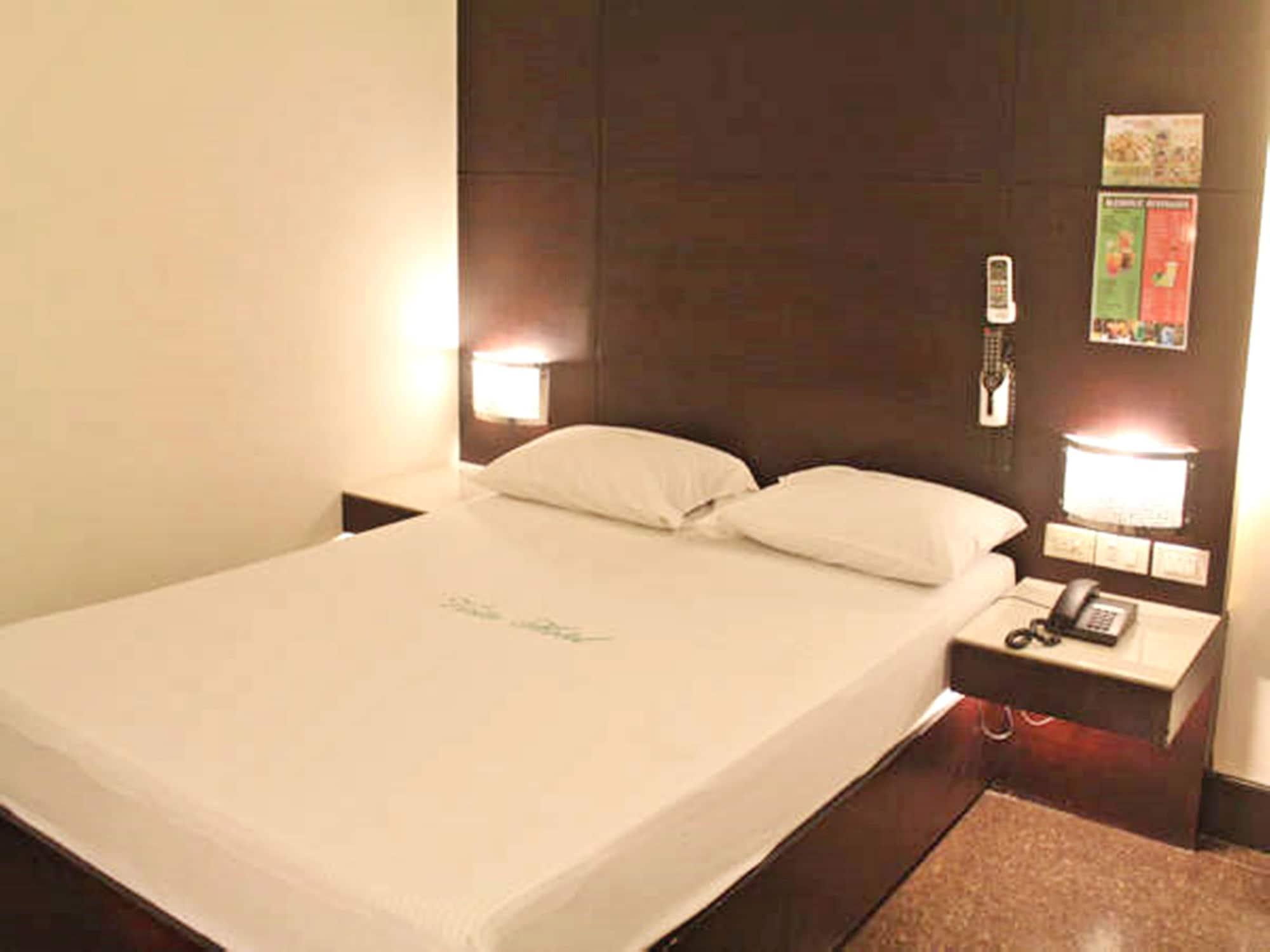 Vista Hotel Cubao Кесон Сити Екстериор снимка